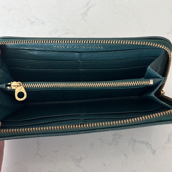 Marc by Marc Jacobs Leather Wallet - OLIVE GREEN - Picture 10 of 10